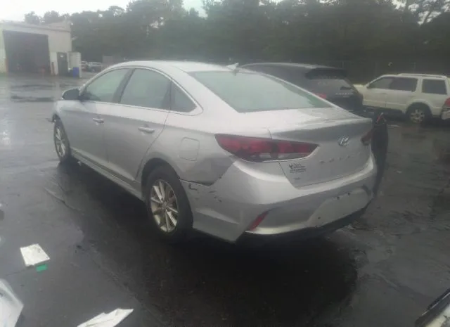 Photo 2 VIN: 5NPE24AF0JH727217 - HYUNDAI SONATA 