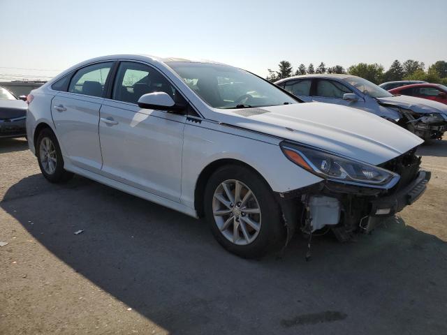 Photo 3 VIN: 5NPE24AF0KH732922 - HYUNDAI SONATA SE 