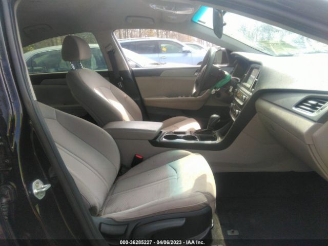 Photo 4 VIN: 5NPE24AF0KH766729 - HYUNDAI SONATA 