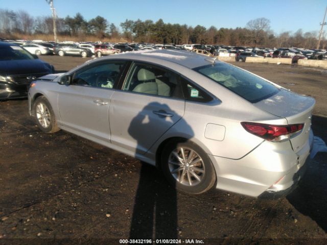 Photo 2 VIN: 5NPE24AF0KH784454 - HYUNDAI SONATA 