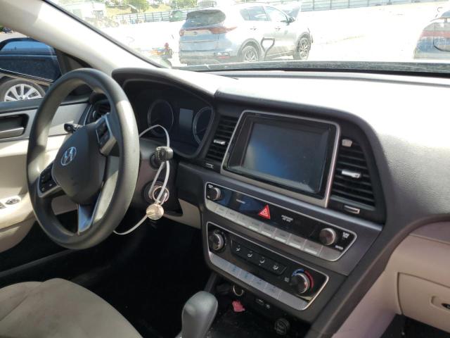 Photo 8 VIN: 5NPE24AF0KH788584 - HYUNDAI SONATA SE 