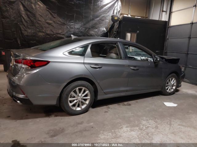 Photo 3 VIN: 5NPE24AF0KH797978 - HYUNDAI SONATA 