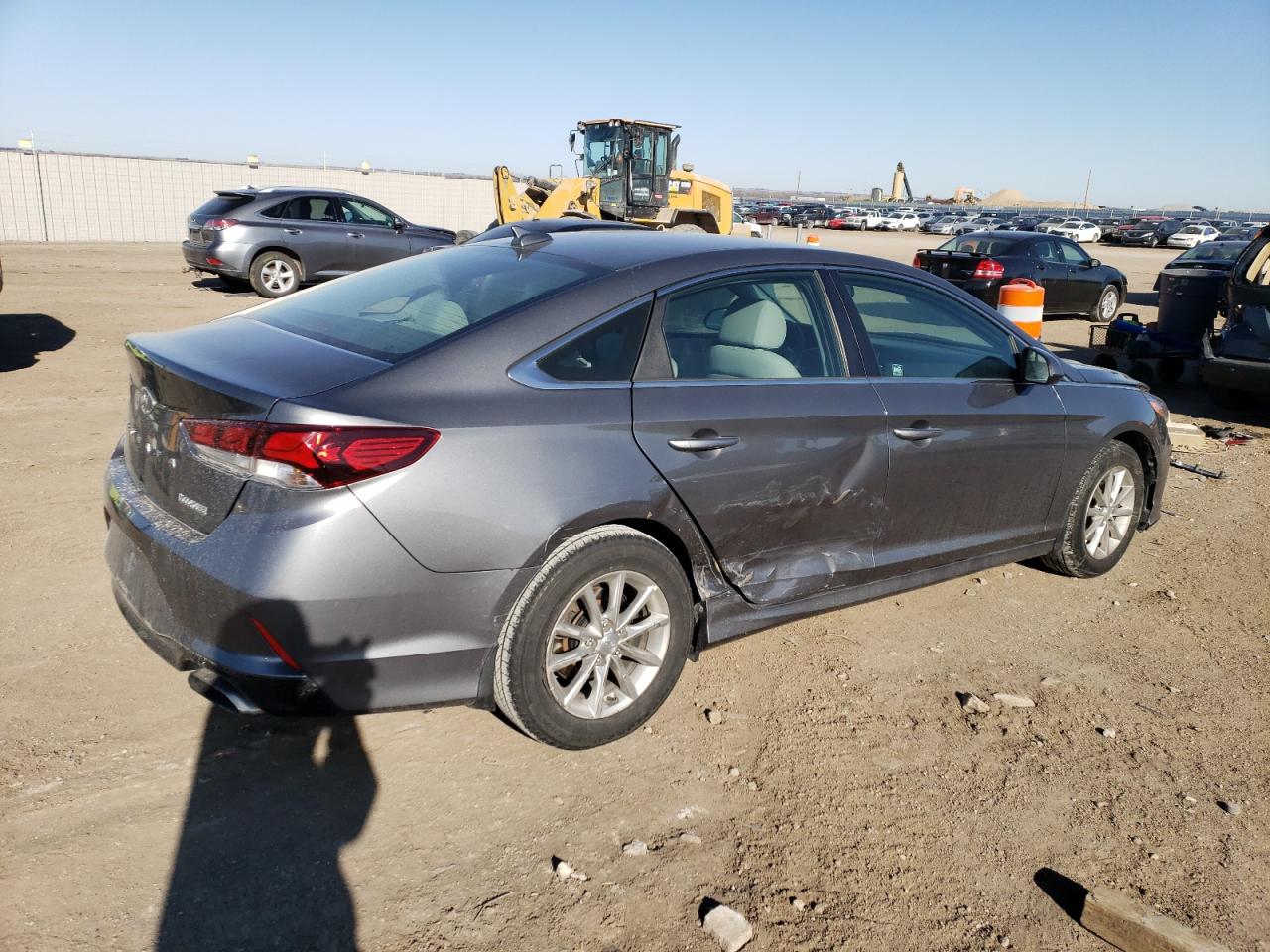 Photo 2 VIN: 5NPE24AF0KH799570 - HYUNDAI SONATA 