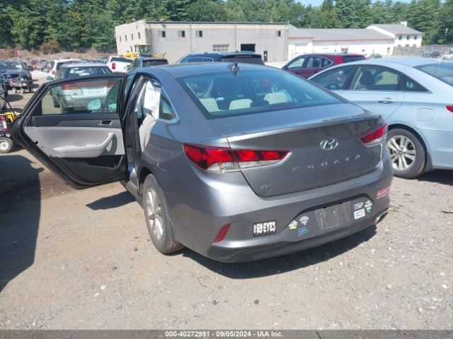 Photo 2 VIN: 5NPE24AF0KH799634 - HYUNDAI SONATA 