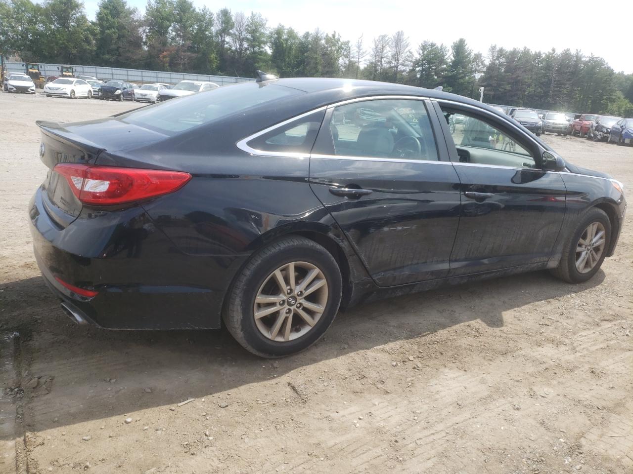 Photo 2 VIN: 5NPE24AF1FH001020 - HYUNDAI SONATA 