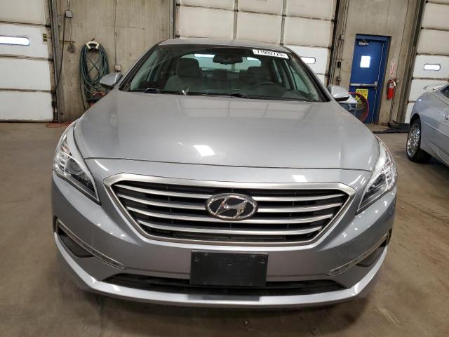 Photo 4 VIN: 5NPE24AF1FH005942 - HYUNDAI SONATA SE 