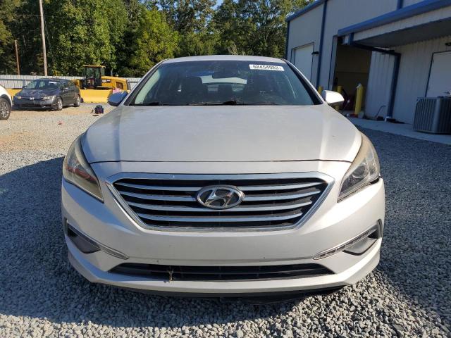 Photo 4 VIN: 5NPE24AF1FH046152 - HYUNDAI SONATA SE 