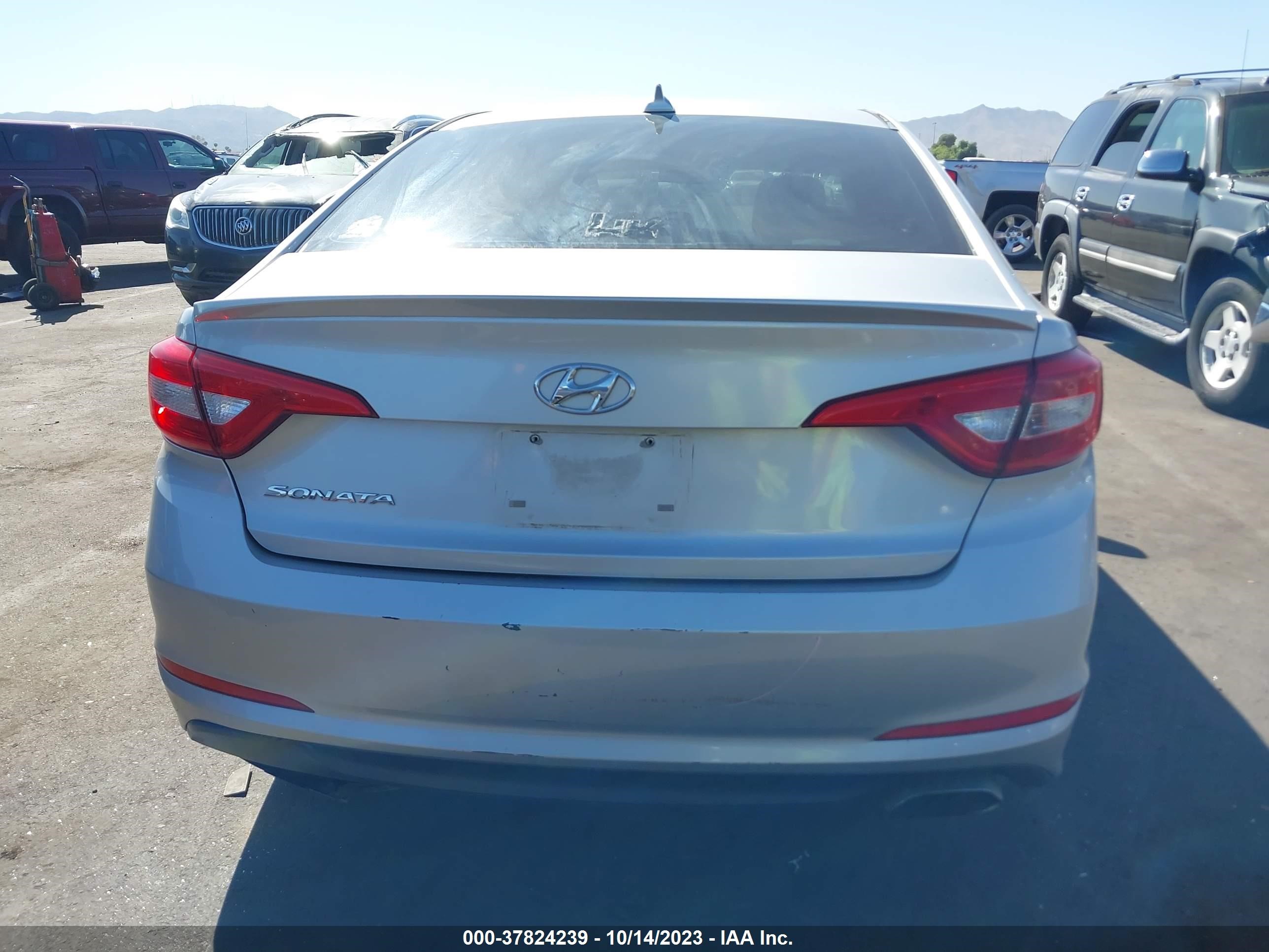 Photo 16 VIN: 5NPE24AF1FH151046 - HYUNDAI SONATA 