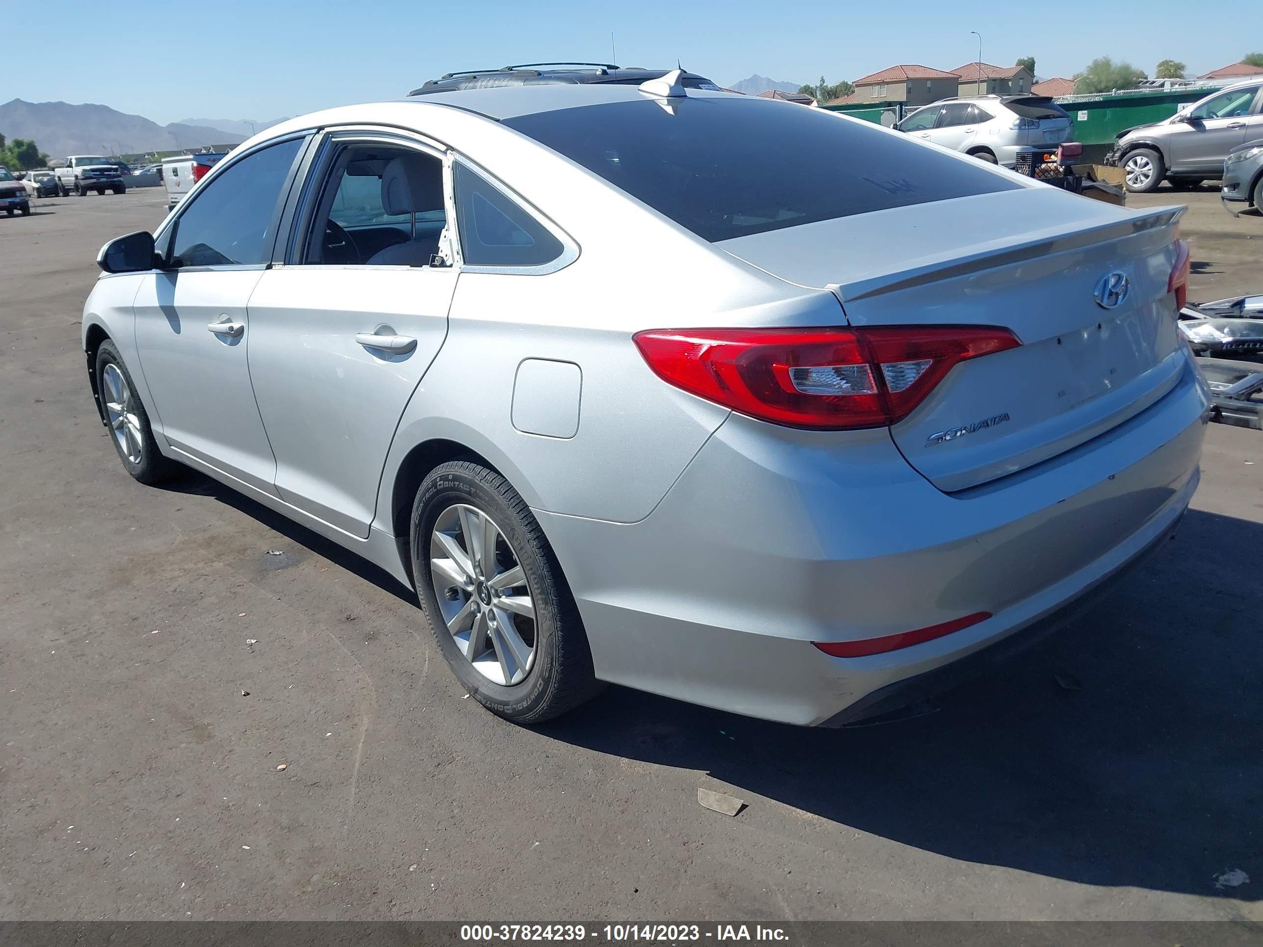 Photo 2 VIN: 5NPE24AF1FH151046 - HYUNDAI SONATA 