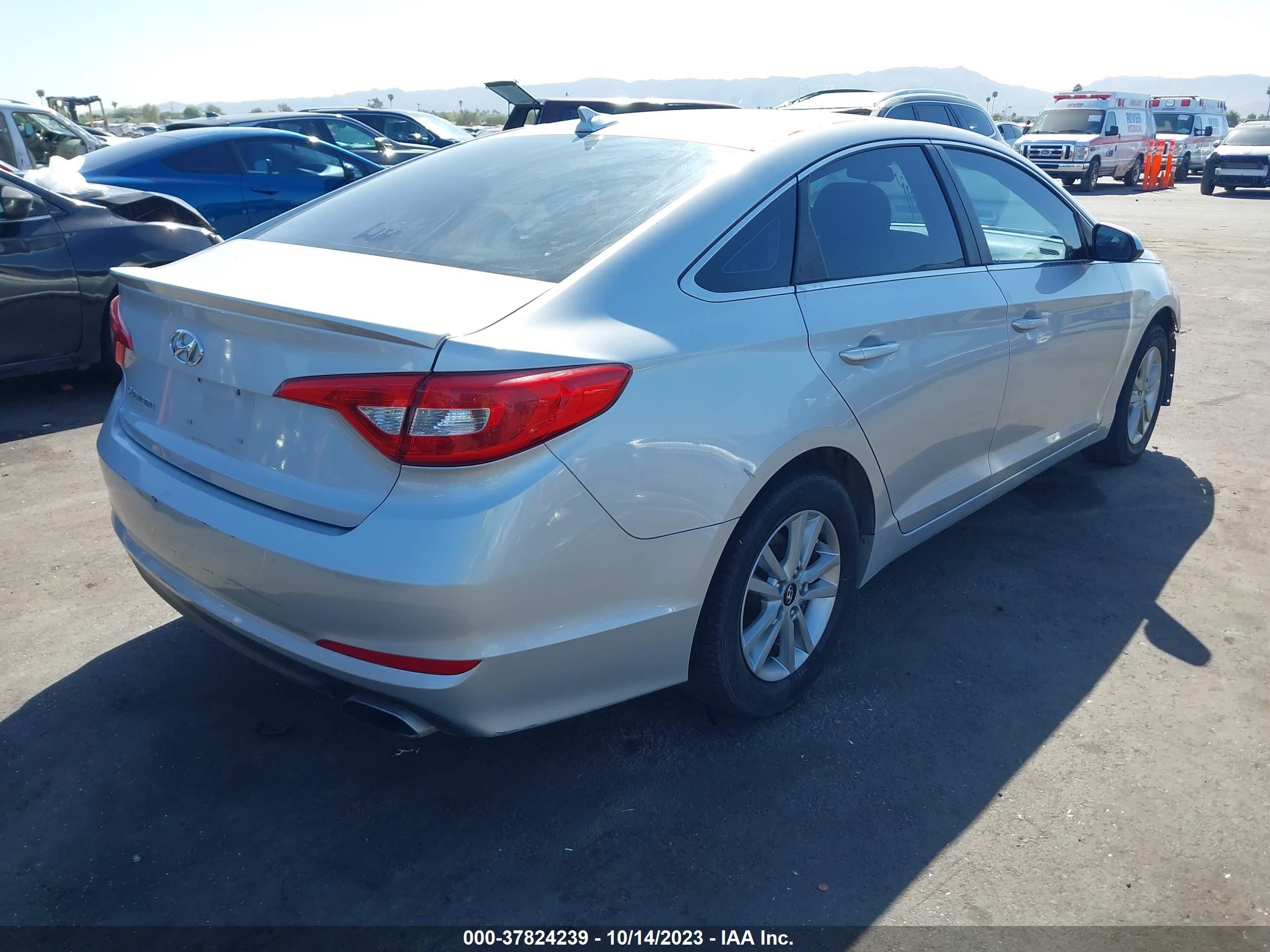 Photo 3 VIN: 5NPE24AF1FH151046 - HYUNDAI SONATA 