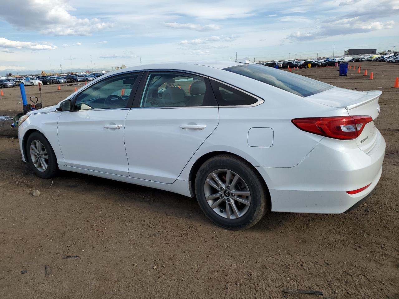 Photo 1 VIN: 5NPE24AF1FH183107 - HYUNDAI SONATA 