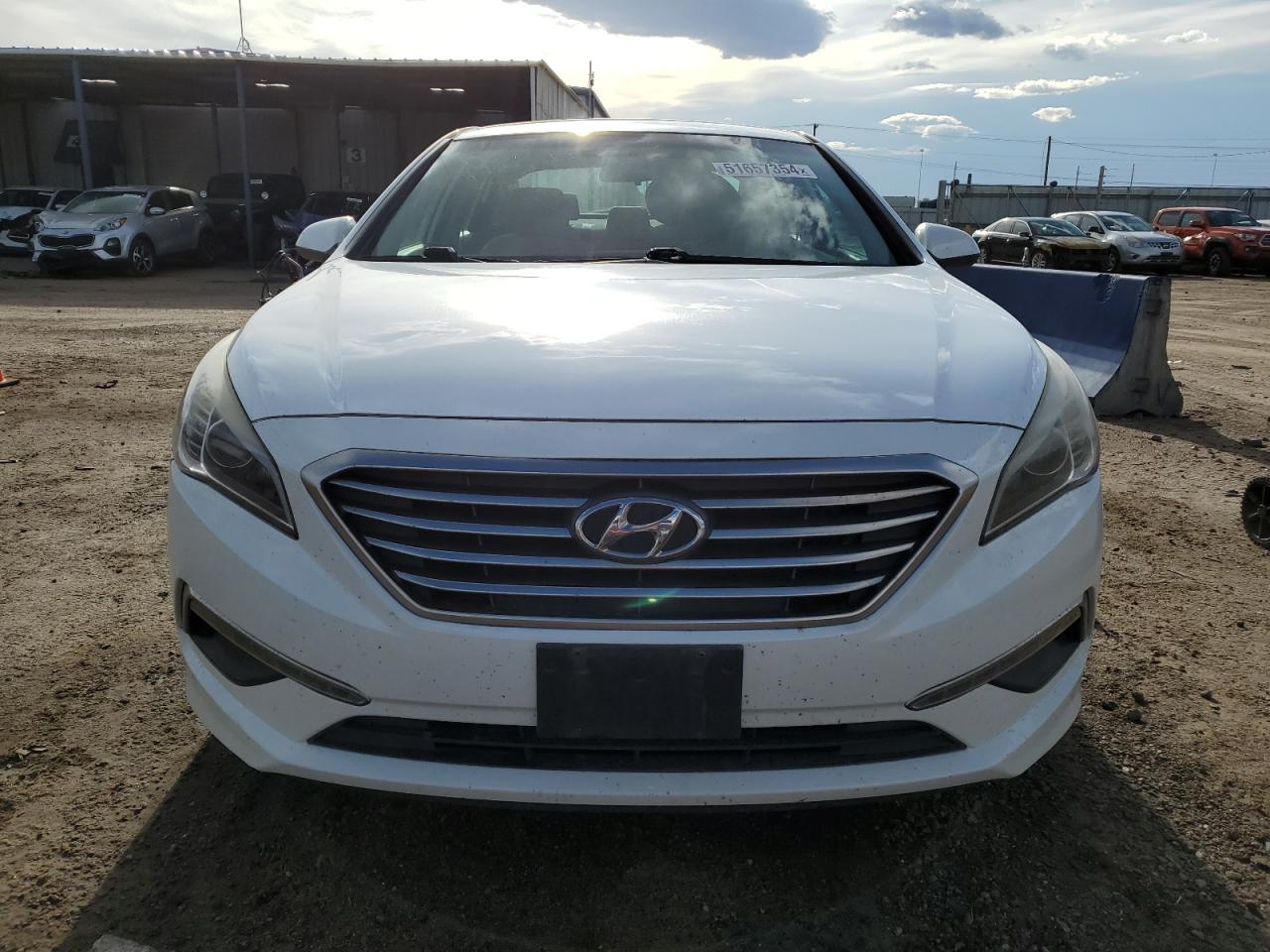 Photo 4 VIN: 5NPE24AF1FH183107 - HYUNDAI SONATA 