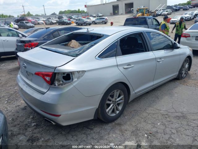 Photo 3 VIN: 5NPE24AF1FH185407 - HYUNDAI SONATA 