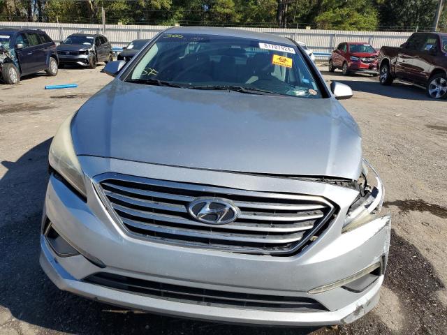 Photo 4 VIN: 5NPE24AF1FH189408 - HYUNDAI SONATA SE 