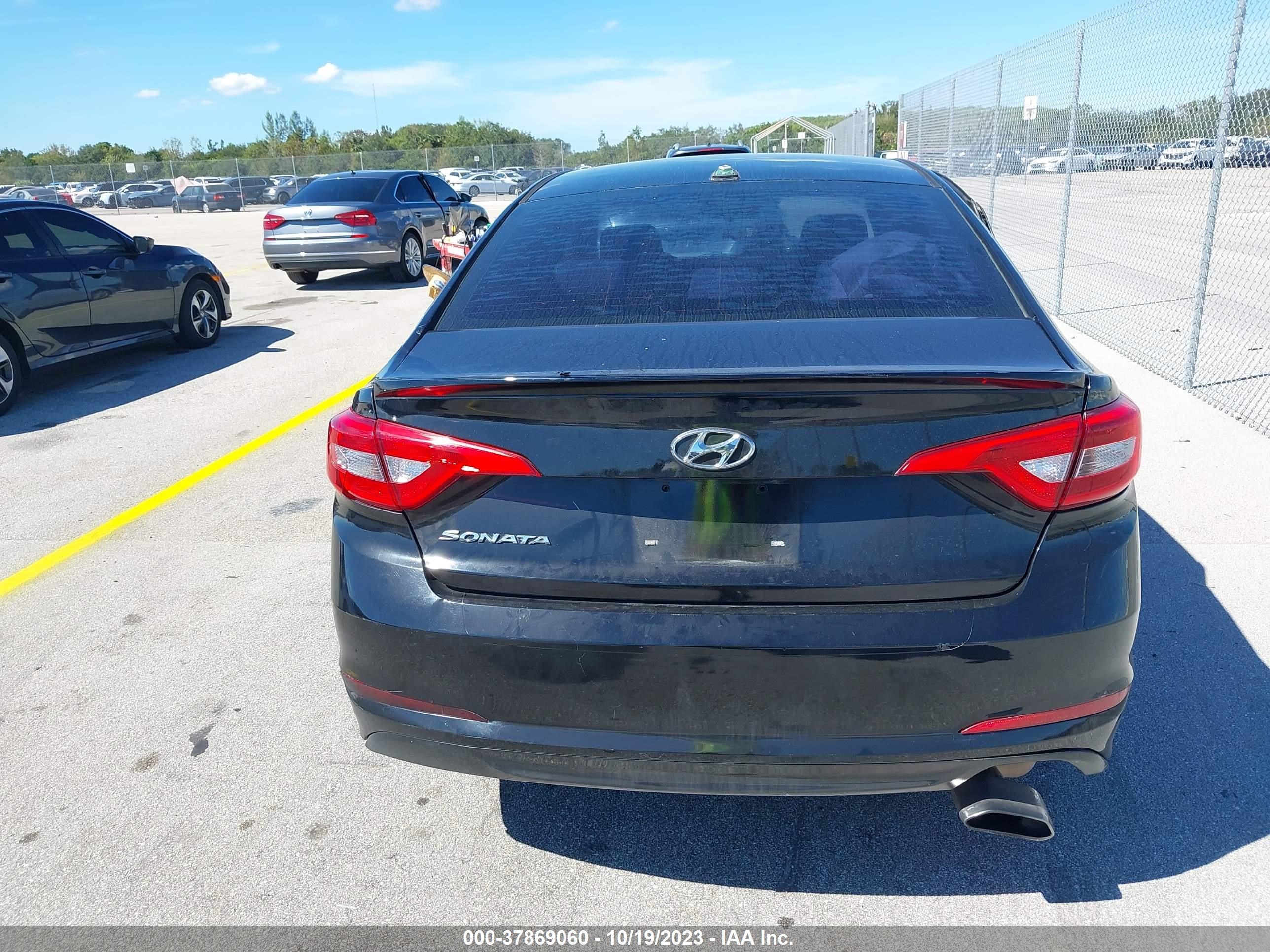 Photo 15 VIN: 5NPE24AF1FH200374 - HYUNDAI SONATA 