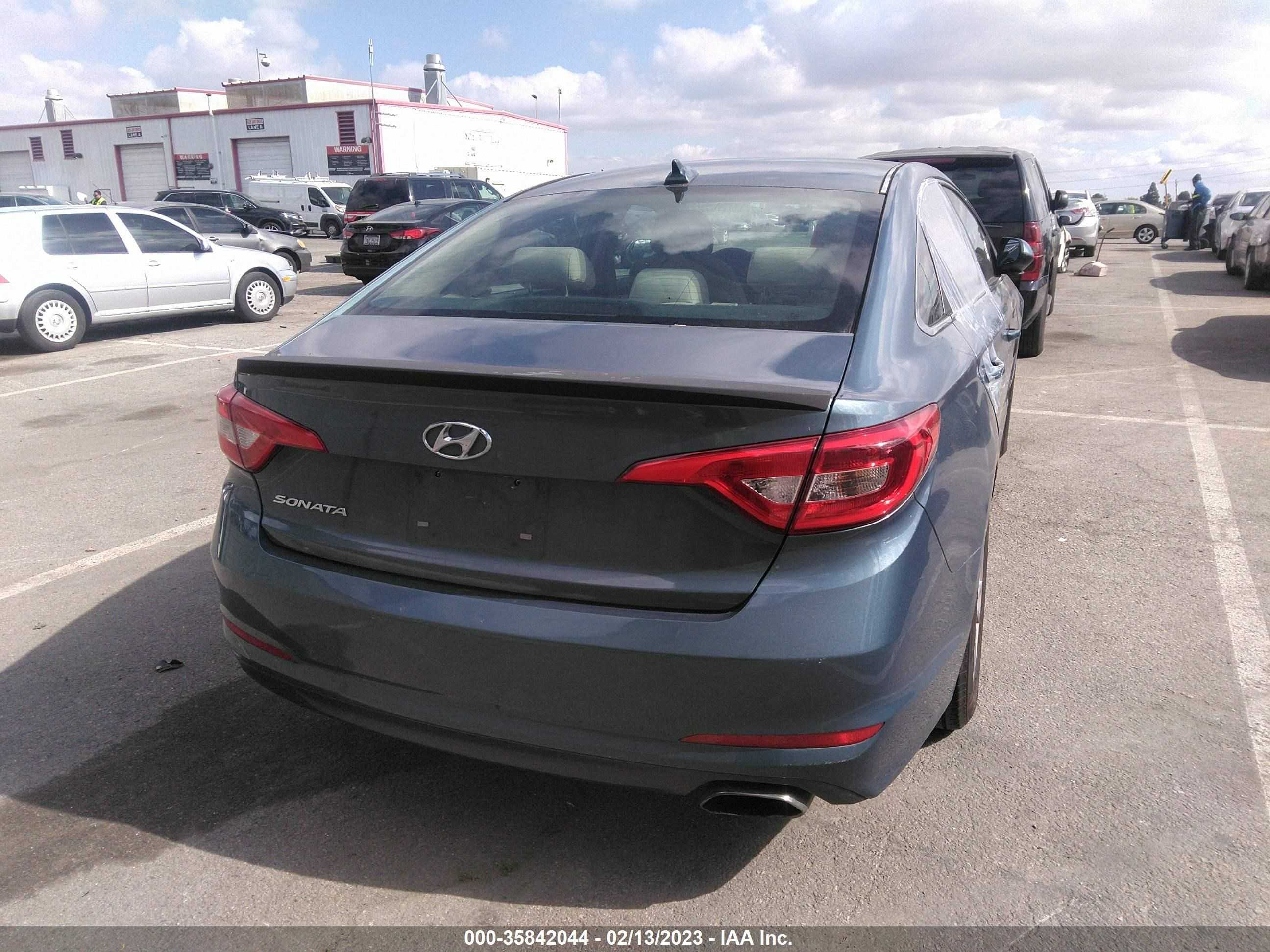 Photo 3 VIN: 5NPE24AF1FH205610 - HYUNDAI SONATA 