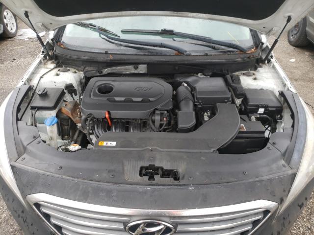 Photo 6 VIN: 5NPE24AF1FH208345 - HYUNDAI SONATA SE 