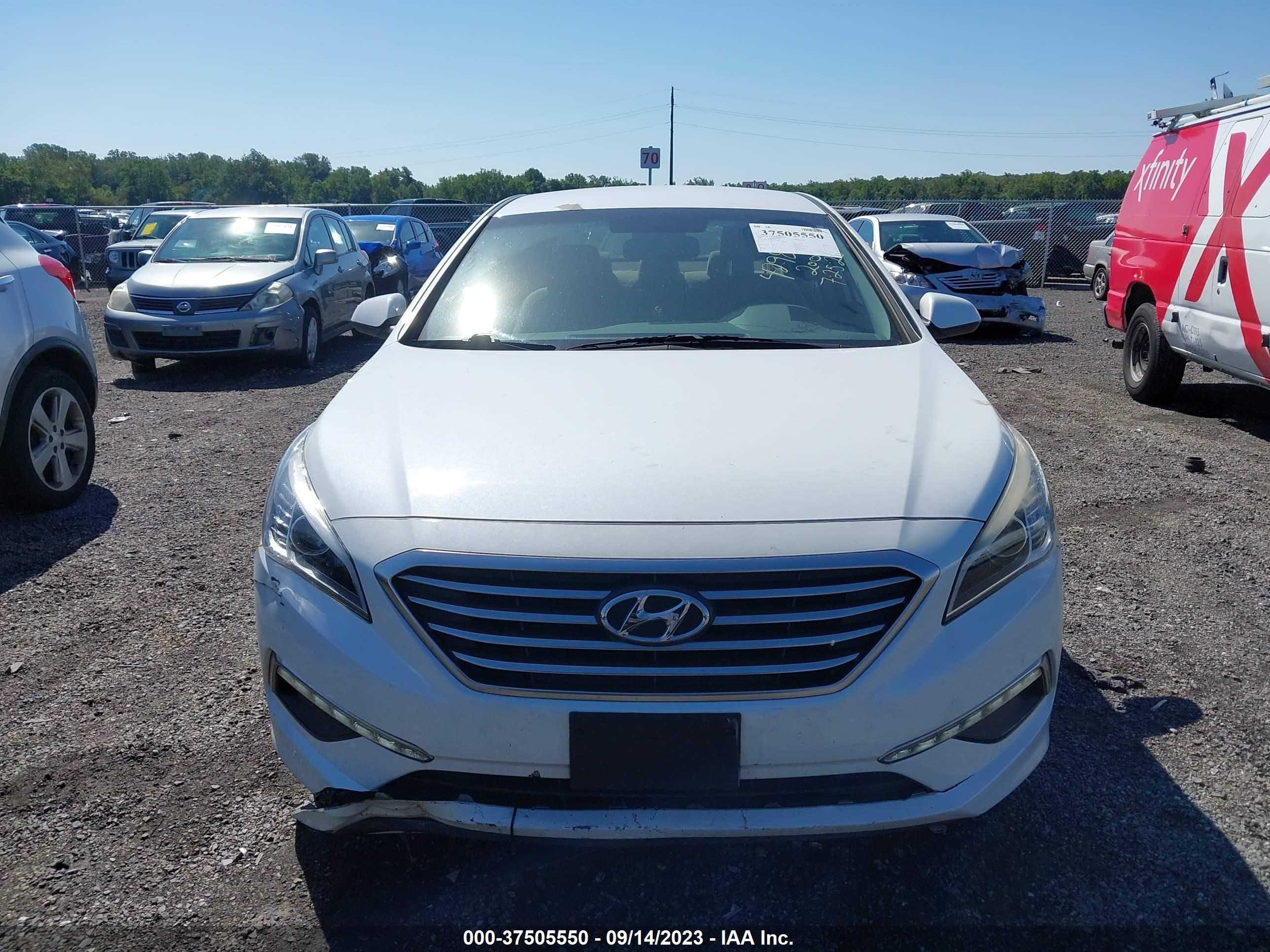 Photo 11 VIN: 5NPE24AF1FH210029 - HYUNDAI SONATA 