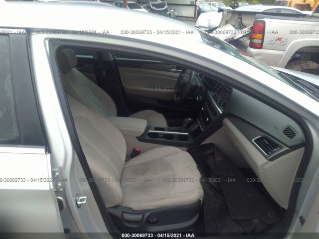 Photo 4 VIN: 5NPE24AF1FH251731 - HYUNDAI SONATA 