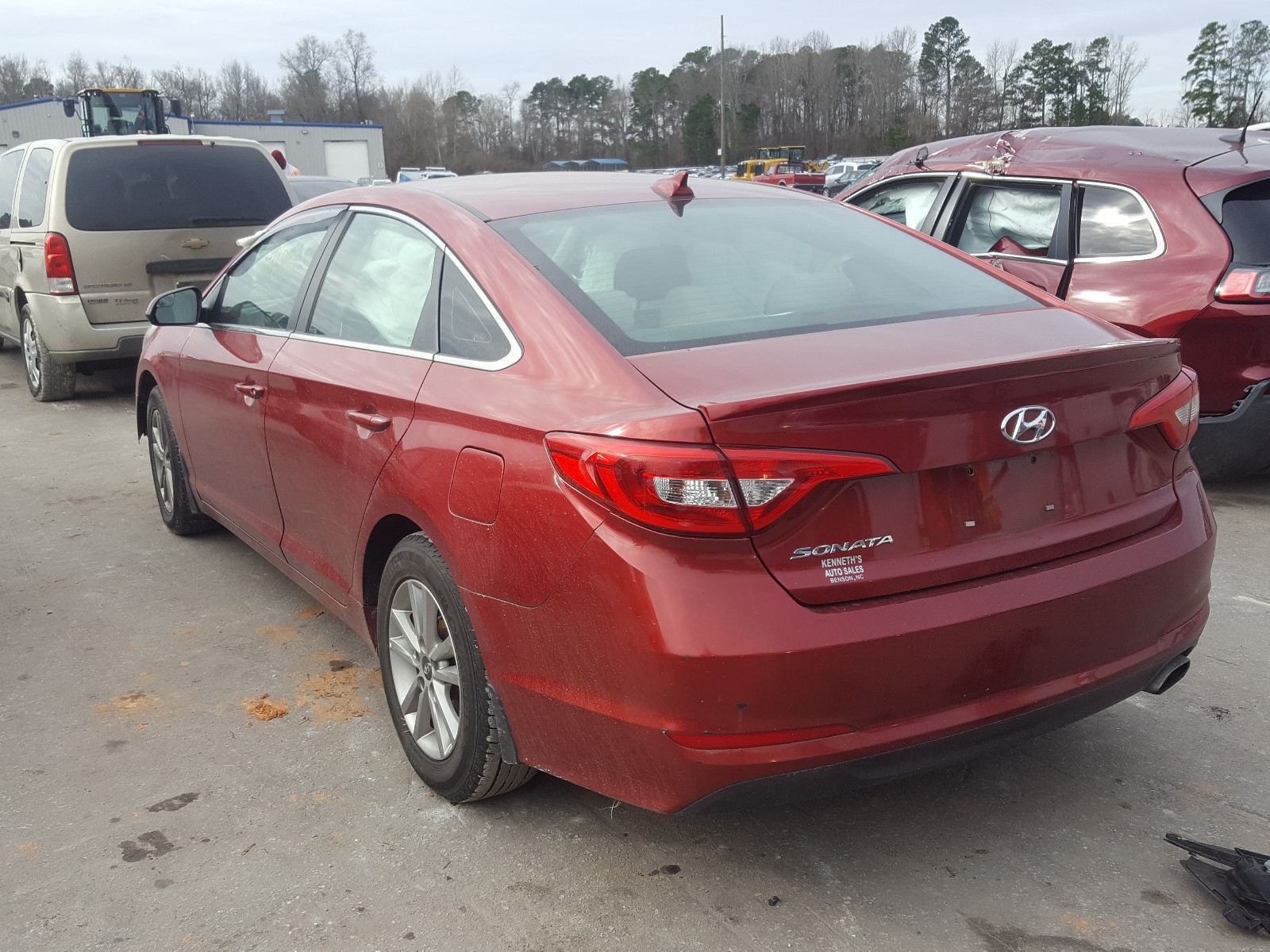 Photo 2 VIN: 5NPE24AF1FH258825 - HYUNDAI SONATA SE 