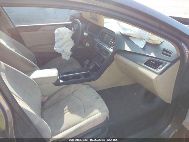 Photo 4 VIN: 5NPE24AF1GH261077 - HYUNDAI SONATA 