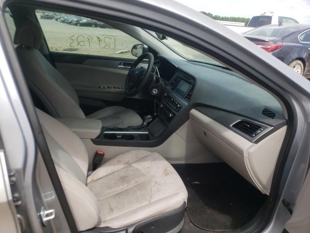 Photo 4 VIN: 5NPE24AF1GH272645 - HYUNDAI SONATA SE 