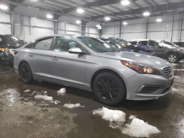 Photo 3 VIN: 5NPE24AF1GH283032 - HYUNDAI SONATA SE 