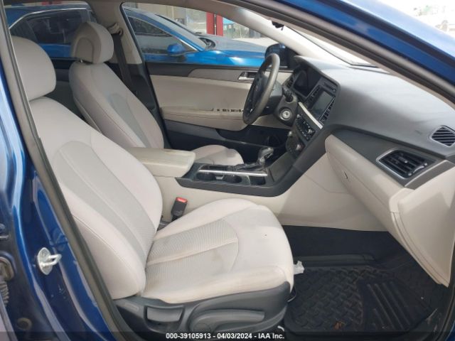 Photo 4 VIN: 5NPE24AF1GH290711 - HYUNDAI SONATA 