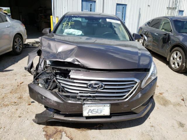 Photo 4 VIN: 5NPE24AF1GH297979 - HYUNDAI SONATA SE 