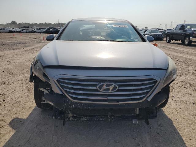 Photo 4 VIN: 5NPE24AF1GH308799 - HYUNDAI SONATA SE 