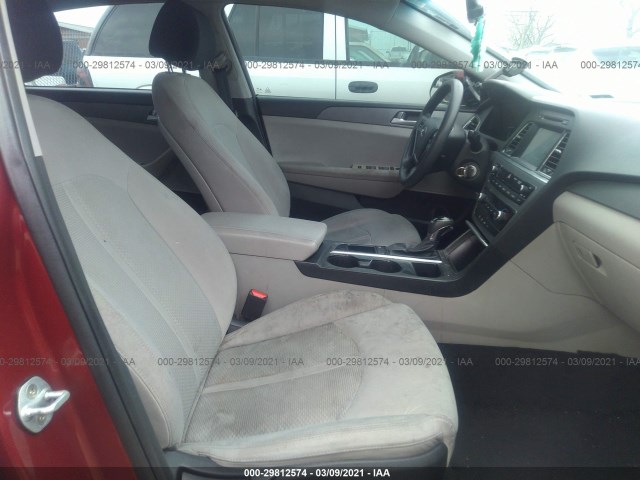 Photo 4 VIN: 5NPE24AF1GH317938 - HYUNDAI SONATA 