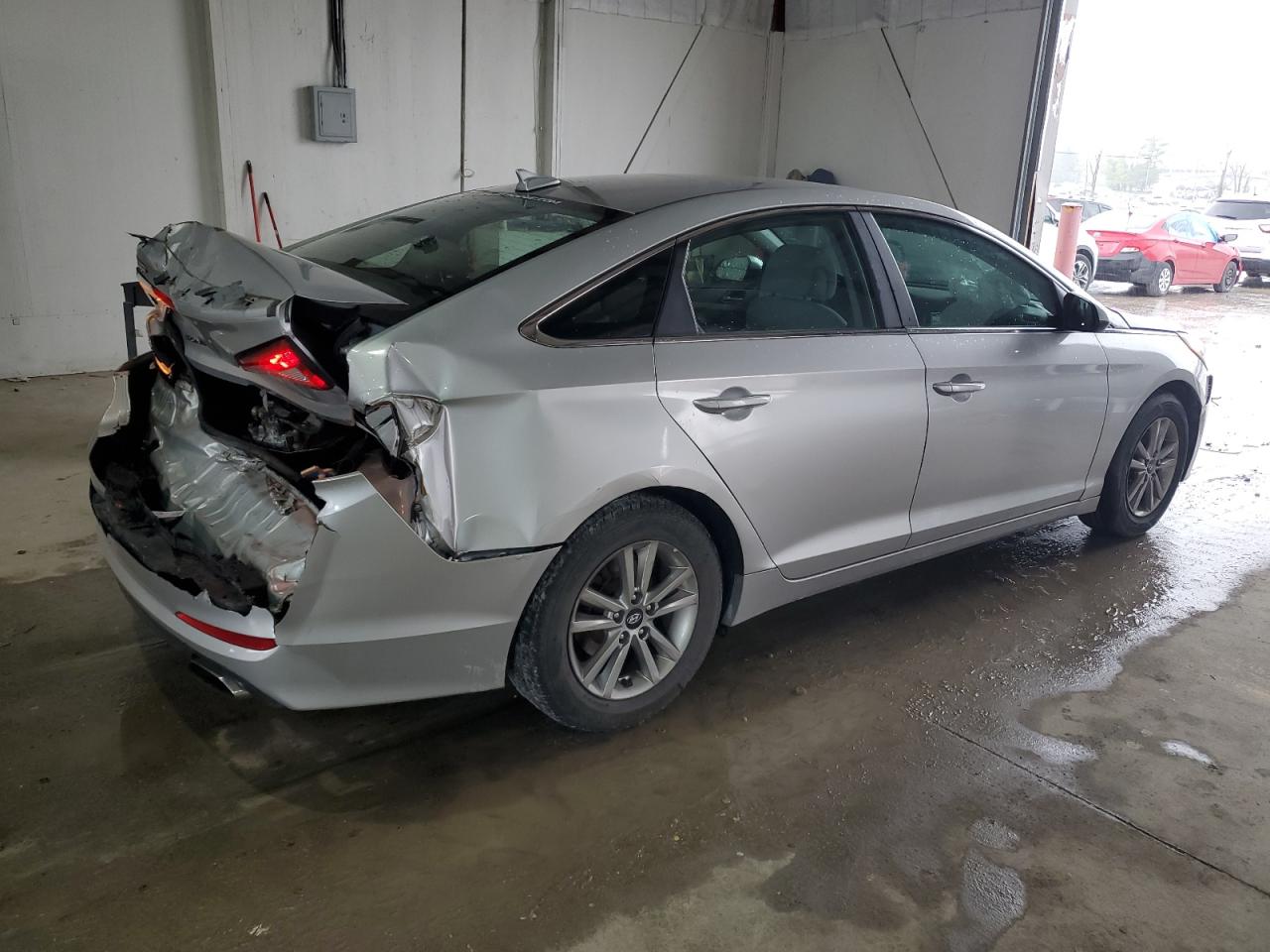 Photo 2 VIN: 5NPE24AF1GH332939 - HYUNDAI SONATA 