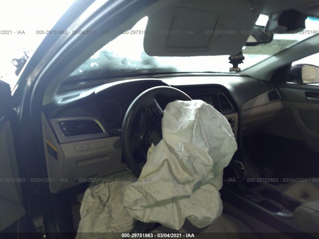 Photo 4 VIN: 5NPE24AF1GH345478 - HYUNDAI SONATA 