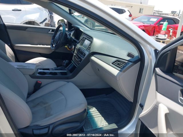 Photo 4 VIN: 5NPE24AF1GH346467 - HYUNDAI SONATA 