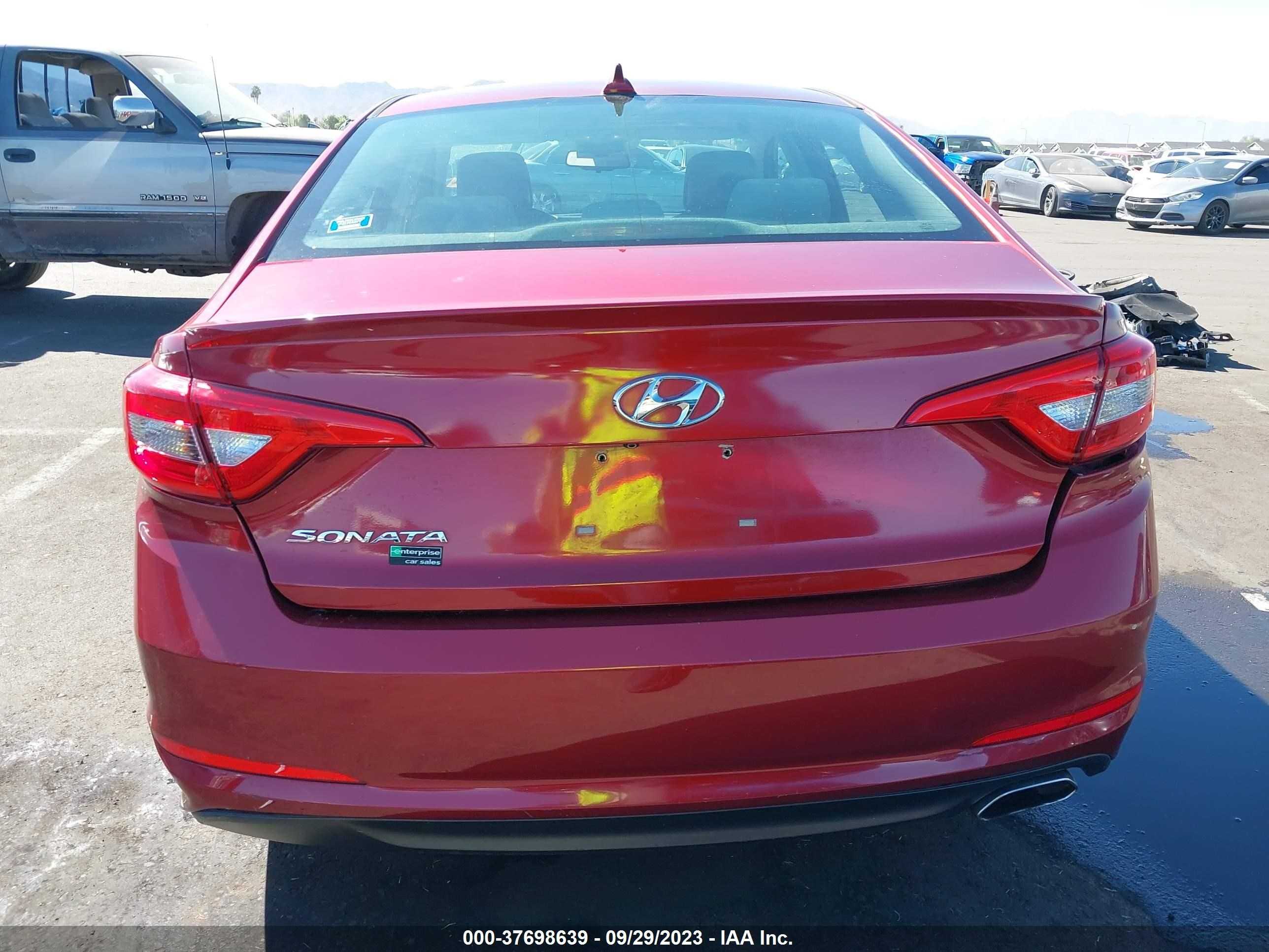 Photo 15 VIN: 5NPE24AF1GH348476 - HYUNDAI SONATA 