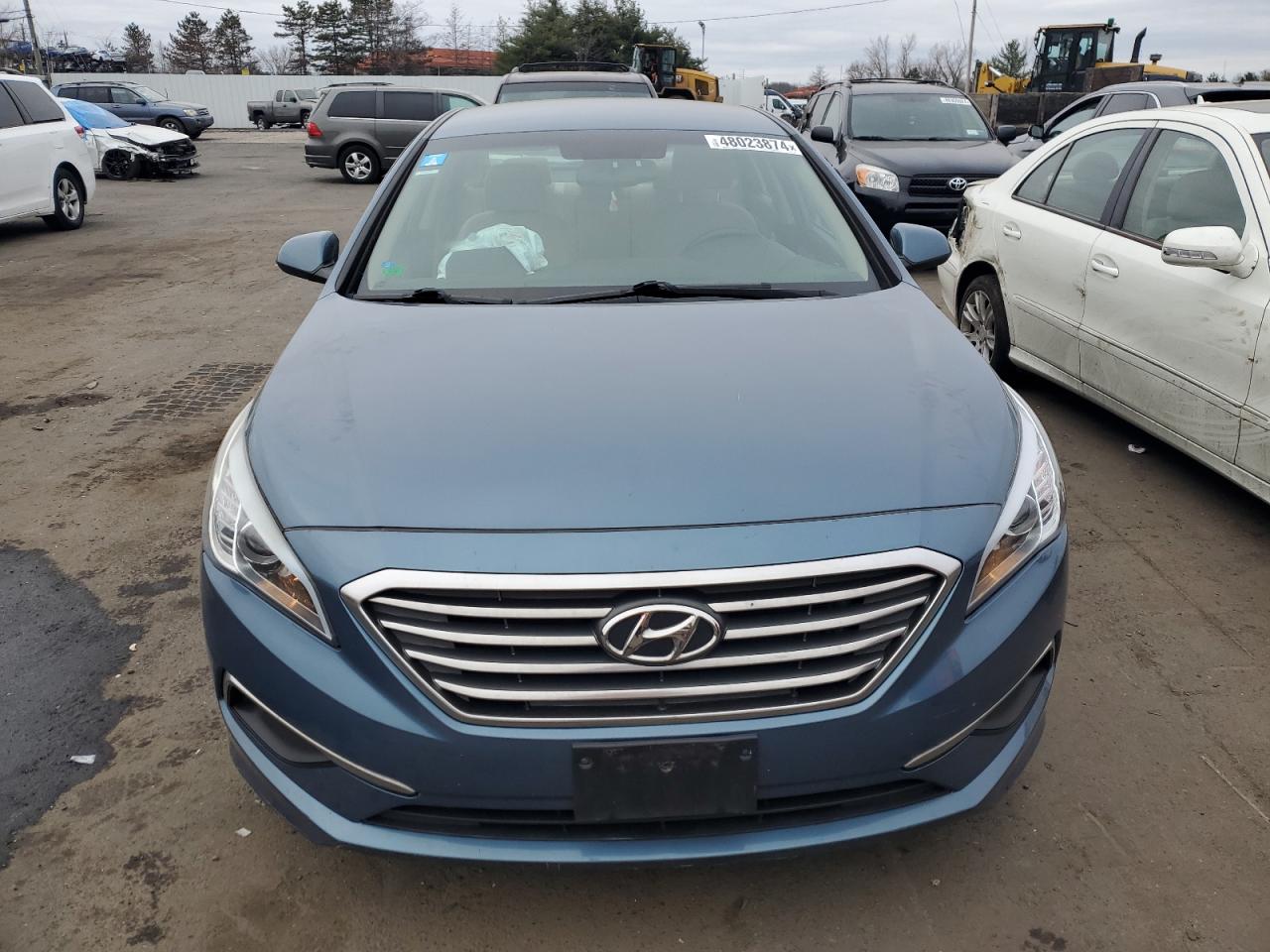 Photo 4 VIN: 5NPE24AF1GH353435 - HYUNDAI SONATA 