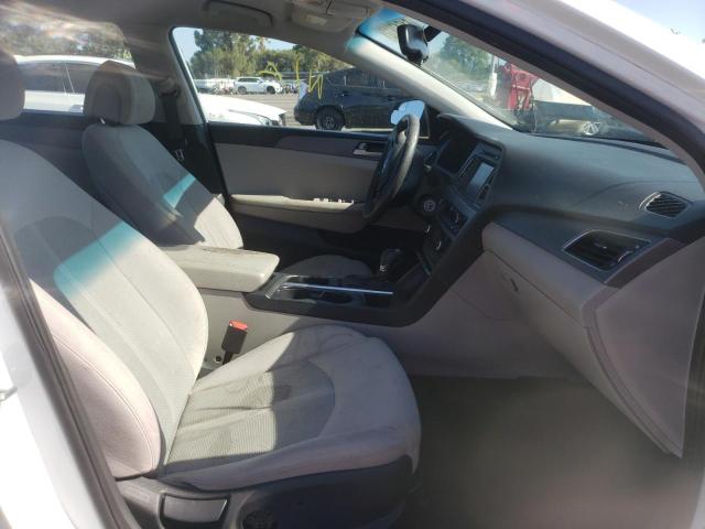 Photo 4 VIN: 5NPE24AF1GH358859 - HYUNDAI SONATA SE 