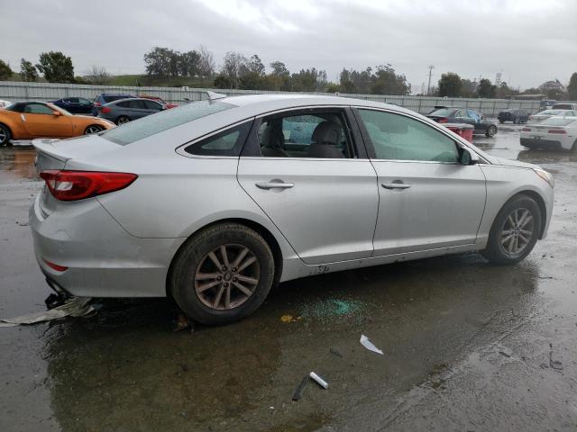 Photo 2 VIN: 5NPE24AF1GH362023 - HYUNDAI SONATA SE 