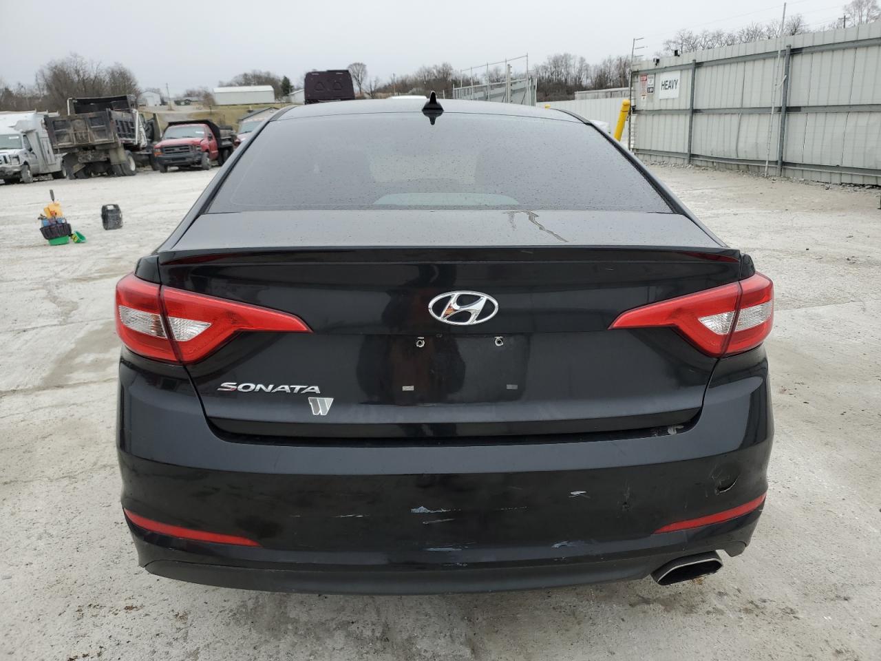 Photo 5 VIN: 5NPE24AF1GH371174 - HYUNDAI SONATA 