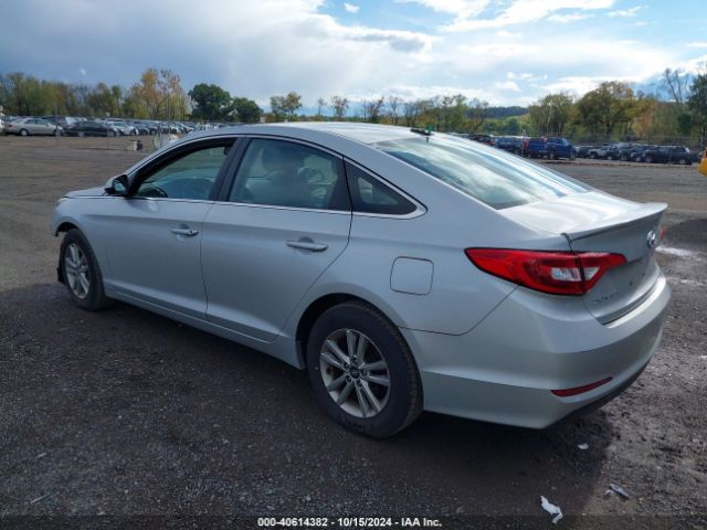 Photo 2 VIN: 5NPE24AF1GH376228 - HYUNDAI SONATA 