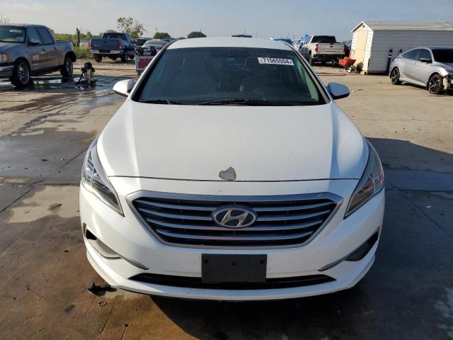 Photo 4 VIN: 5NPE24AF1GH392168 - HYUNDAI SONATA SE 