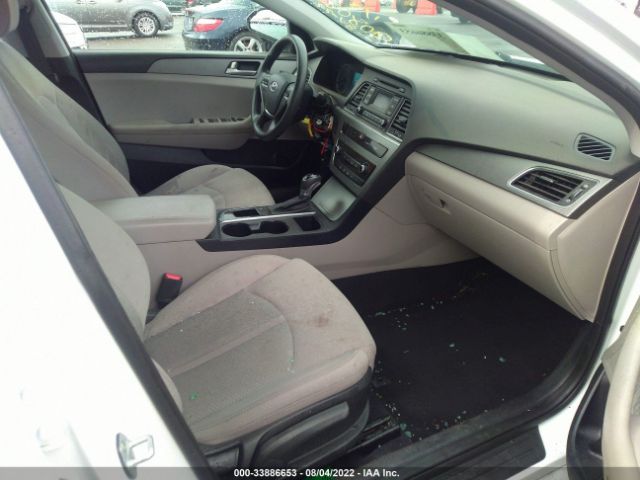 Photo 4 VIN: 5NPE24AF1GH399427 - HYUNDAI SONATA 