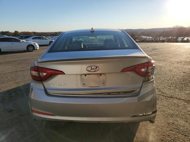 Photo 5 VIN: 5NPE24AF1GH408871 - HYUNDAI SONATA SE 