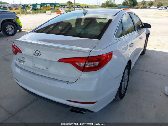 Photo 3 VIN: 5NPE24AF1HH471888 - HYUNDAI SONATA 