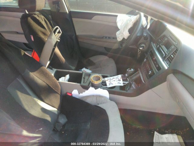 Photo 4 VIN: 5NPE24AF1HH472782 - HYUNDAI SONATA 