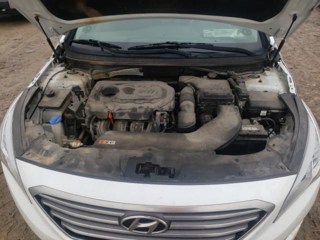 Photo 6 VIN: 5NPE24AF1HH475648 - HYUNDAI SONATA SE 