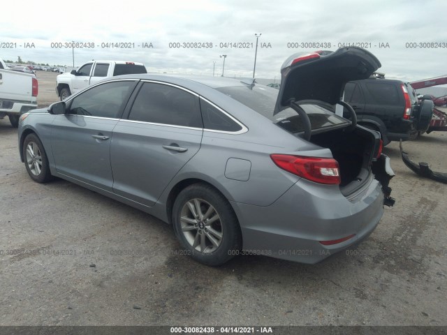 Photo 2 VIN: 5NPE24AF1HH479439 - HYUNDAI SONATA 