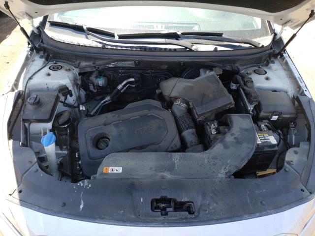 Photo 6 VIN: 5NPE24AF1HH491638 - HYUNDAI SONATA SE 