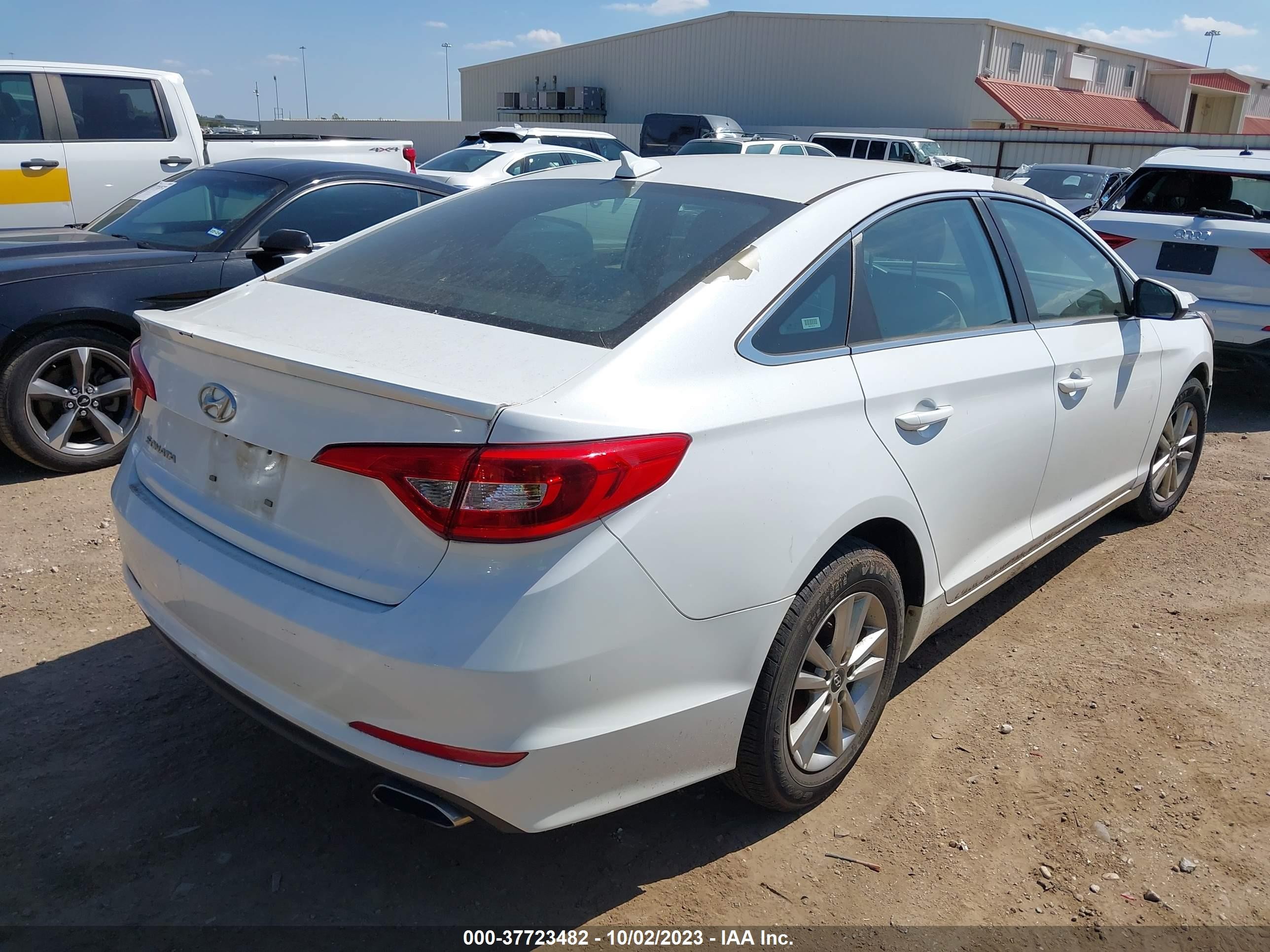 Photo 3 VIN: 5NPE24AF1HH527196 - HYUNDAI SONATA 