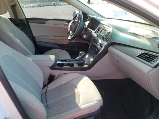 Photo 4 VIN: 5NPE24AF1HH527506 - HYUNDAI SONATA SE 